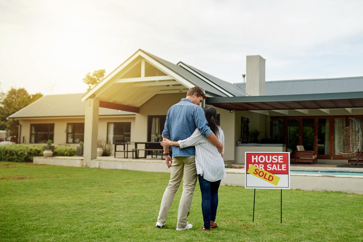 Discover why houses for sale are a top investment choice. Learn about stability, appreciation, tax benefits, and passive income opportunities.